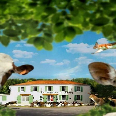 L'Auberge De La Foret Mervent Bagian luar foto