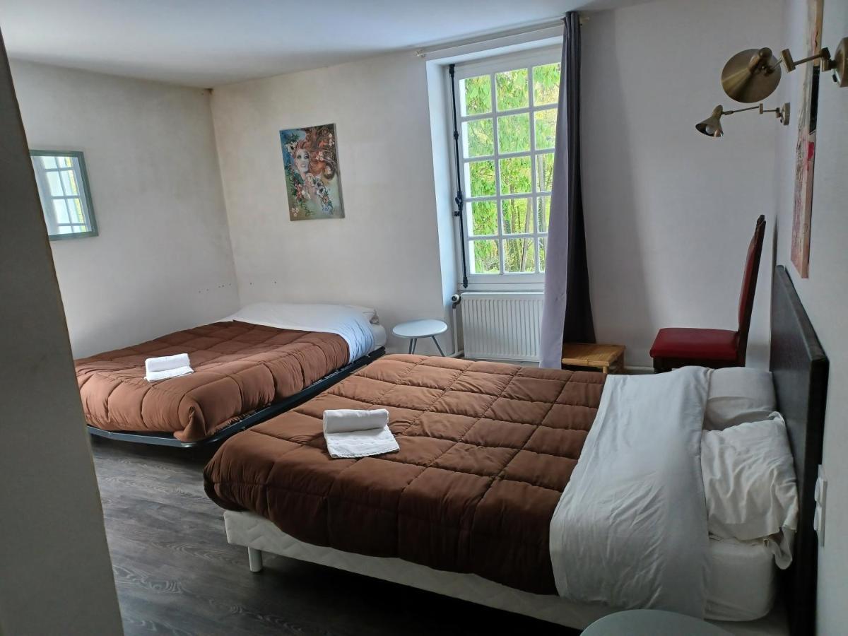 L'Auberge De La Foret Mervent Bagian luar foto