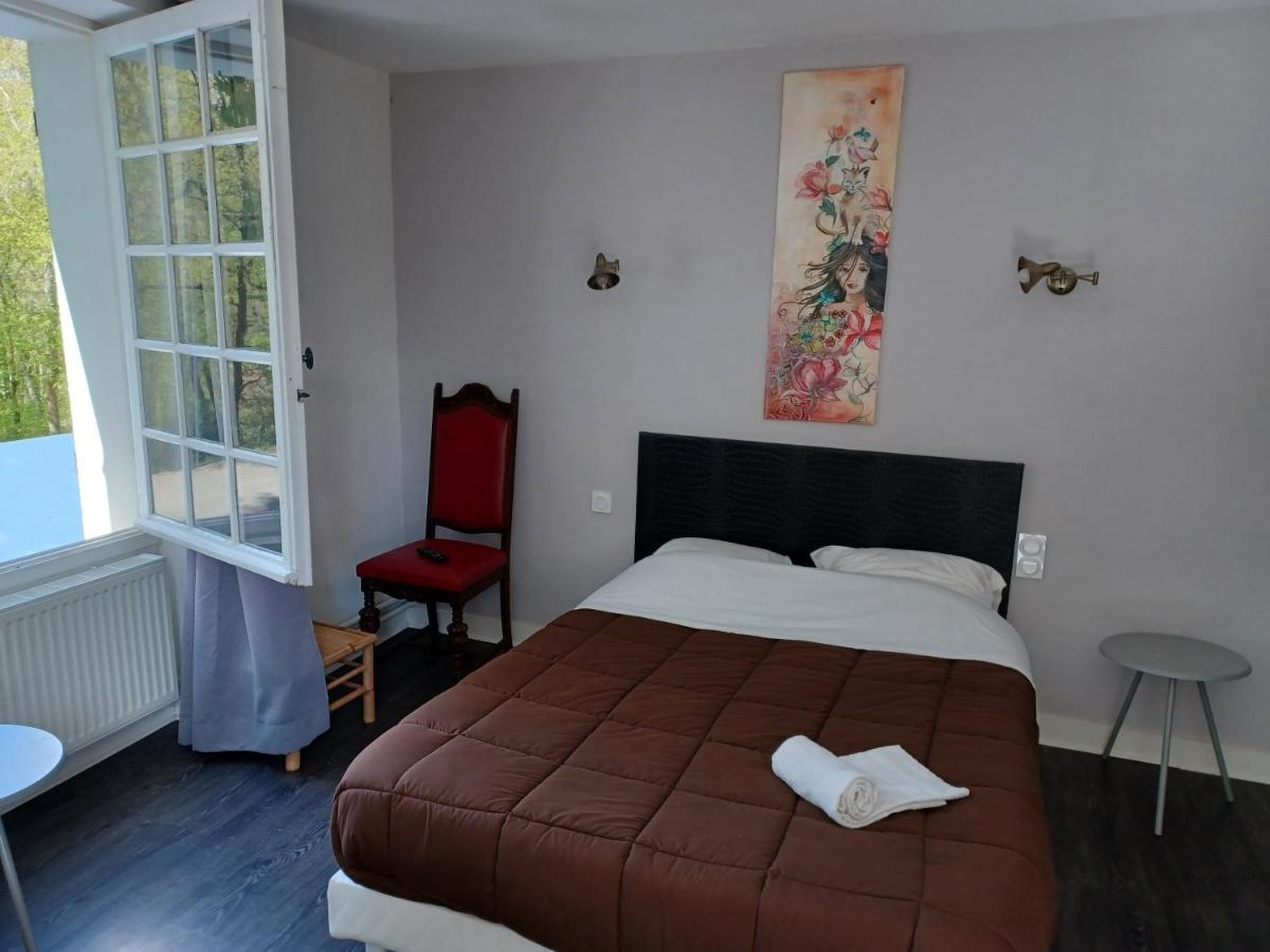 L'Auberge De La Foret Mervent Bagian luar foto