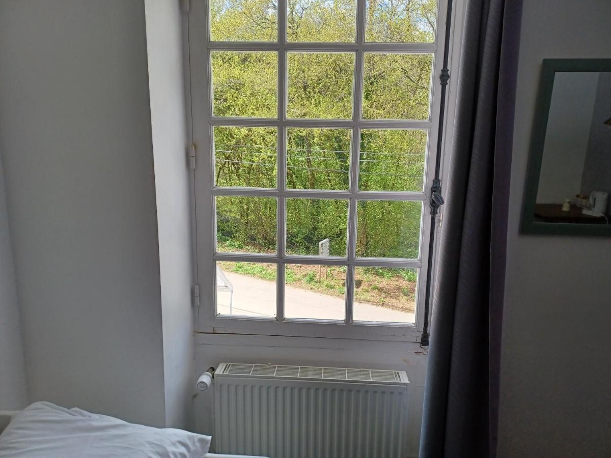 L'Auberge De La Foret Mervent Bagian luar foto