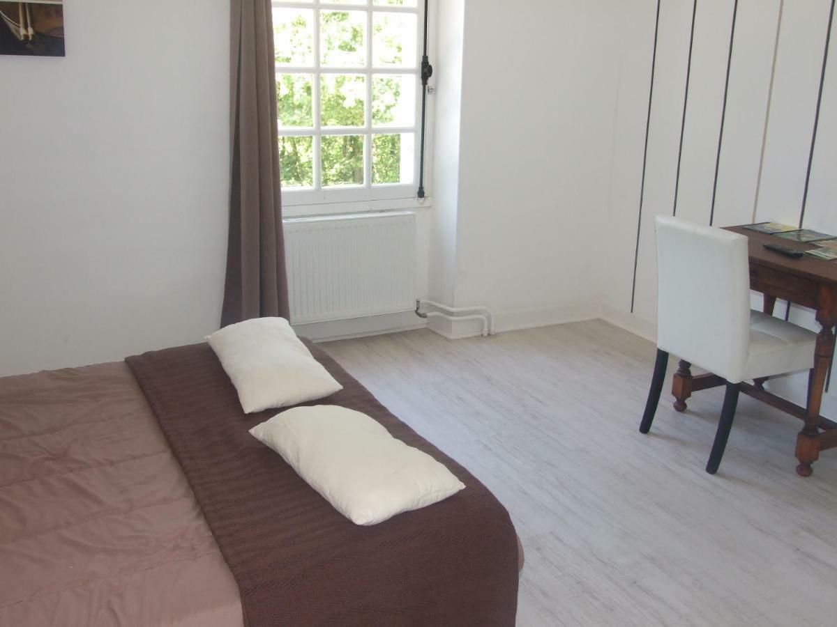 L'Auberge De La Foret Mervent Bagian luar foto