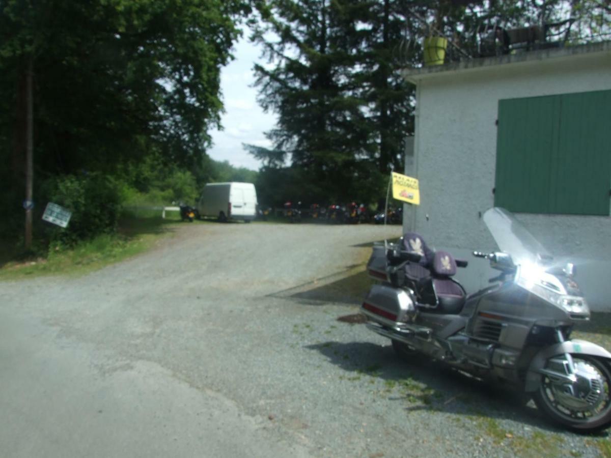 L'Auberge De La Foret Mervent Bagian luar foto